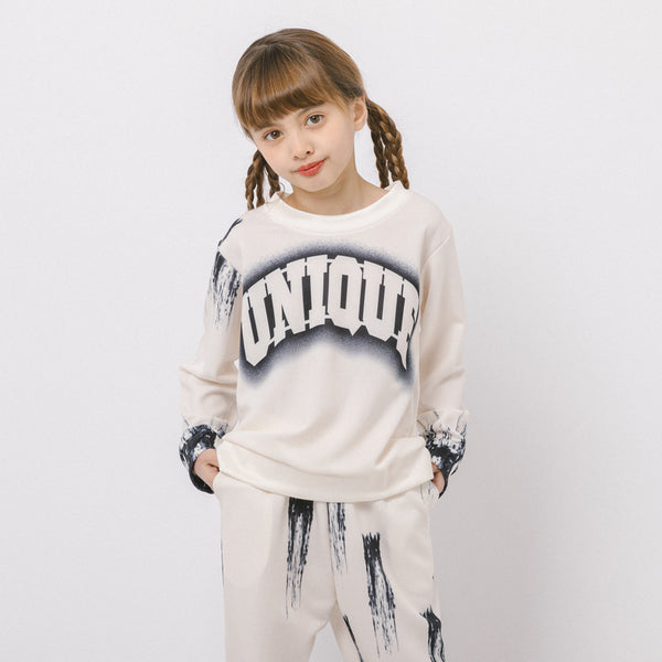 【2点セット】スプレーロゴプリントトレーナー＋ペイントプリントサイドラインパンツ