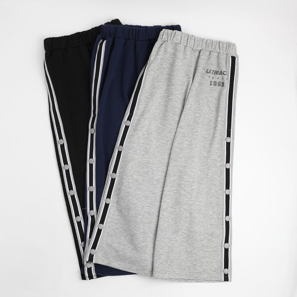 【U.TRACK/ユードットトラック】サイド開閉OK!バックロゴスリットパンツ