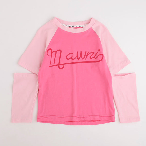 カットデザインフロントロゴラグラントップス