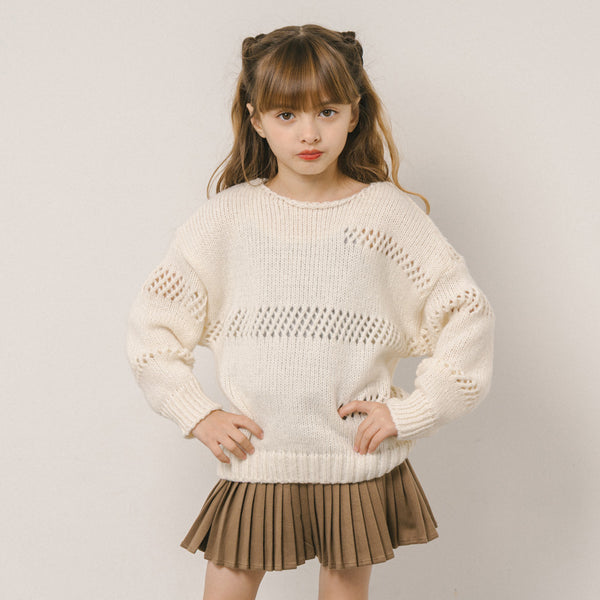 透かし編みニット