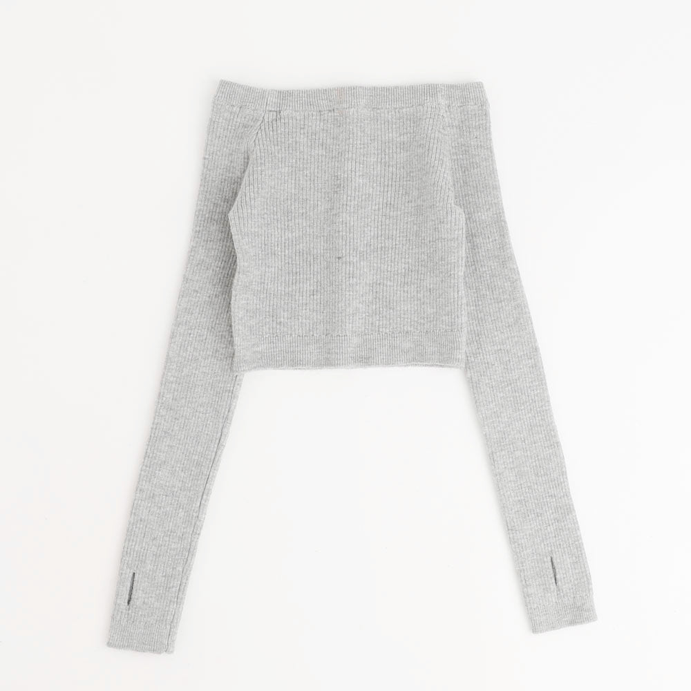 フィンガーホール付きクロップドリブニットトップス