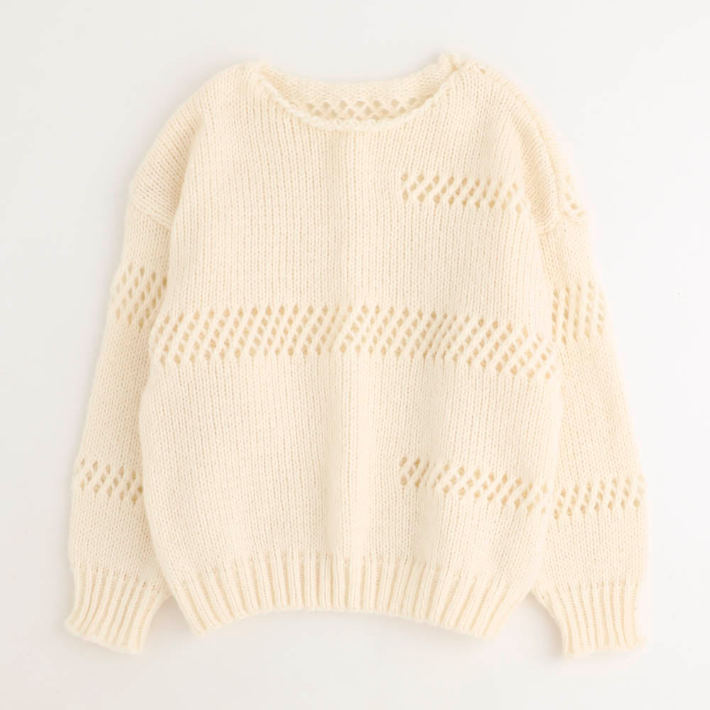 透かし編みニット