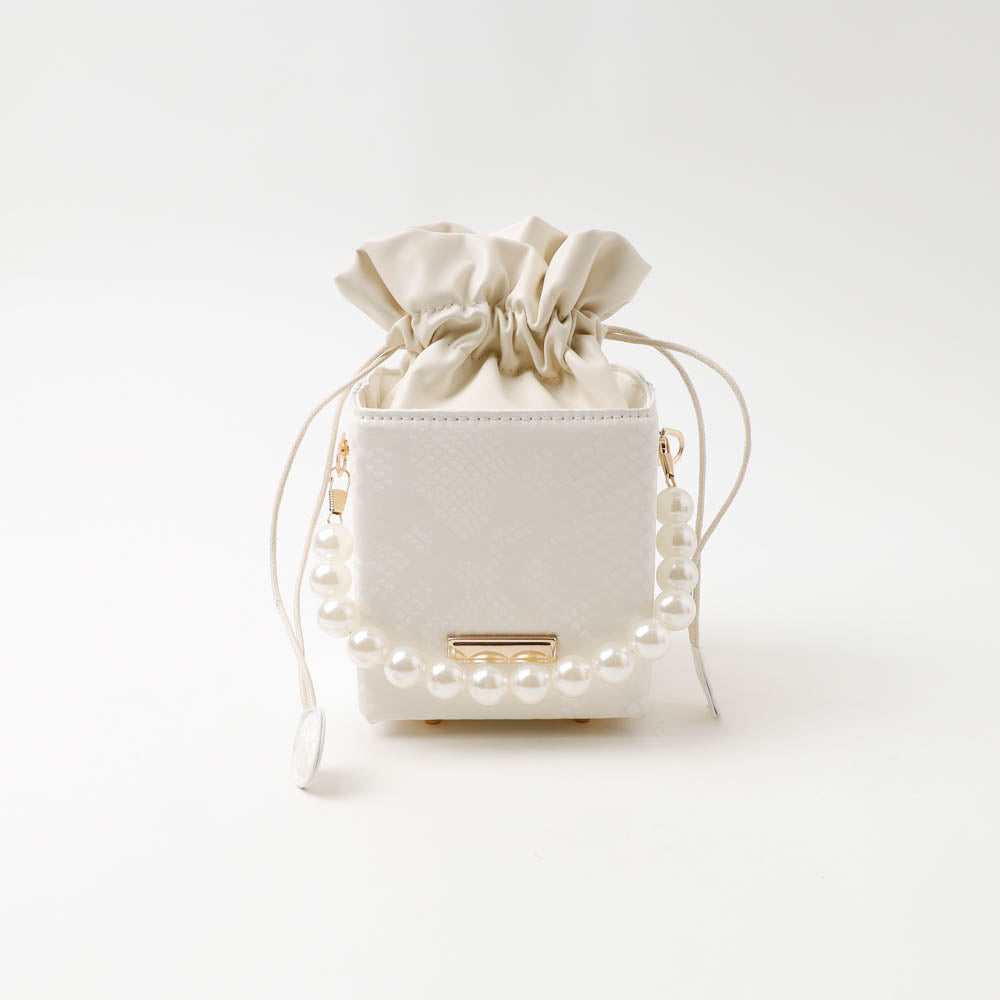 【2way】巾着型スクエアパールバッグ