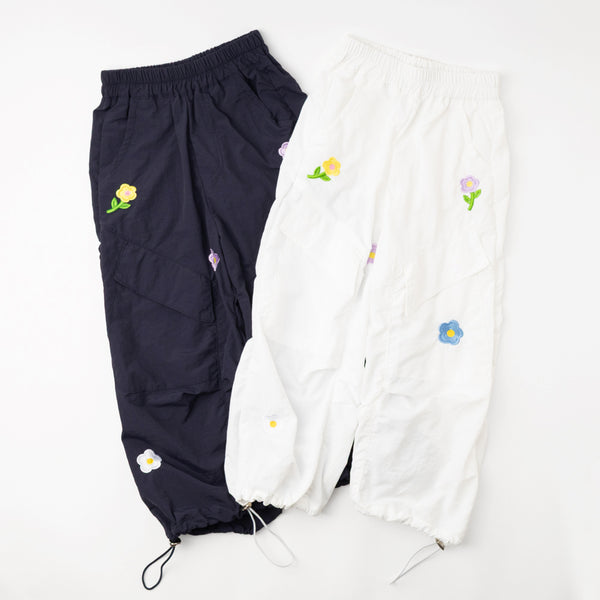 フラワーモチーフワッペンカーゴパンツ