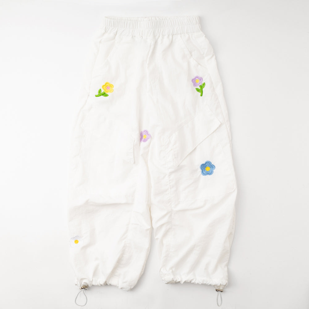 フラワーモチーフワッペンカーゴパンツ
