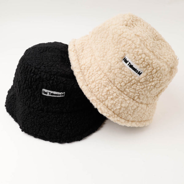 ワンポイントロゴボアバケットハット