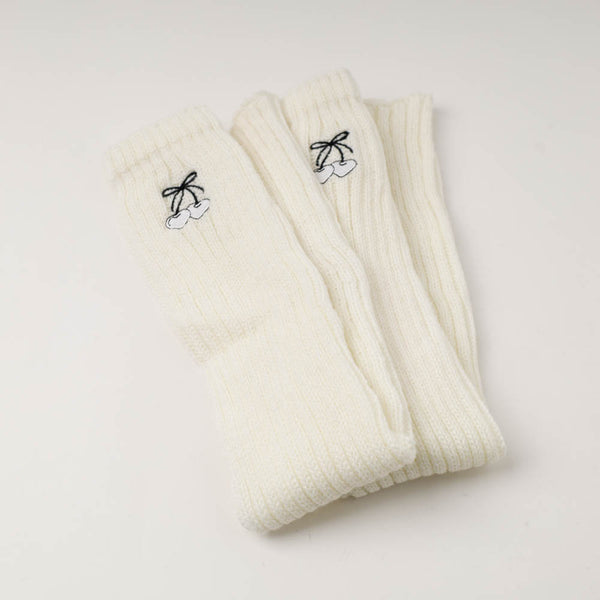 ワンポイントチェリーロゴ刺繍ルーズソックス