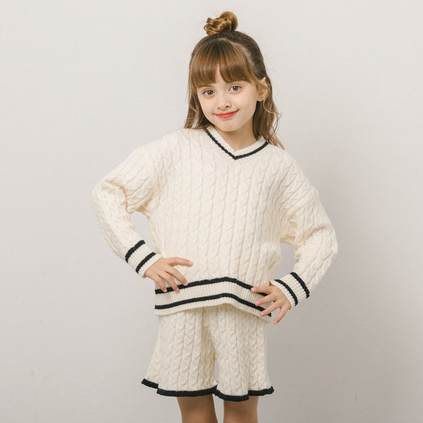 【2点セット】ラインデザインツイストケーブルニットトップス＋ショートパンツ