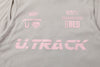 【U.TRACK】カットデザインフロントロゴトップス