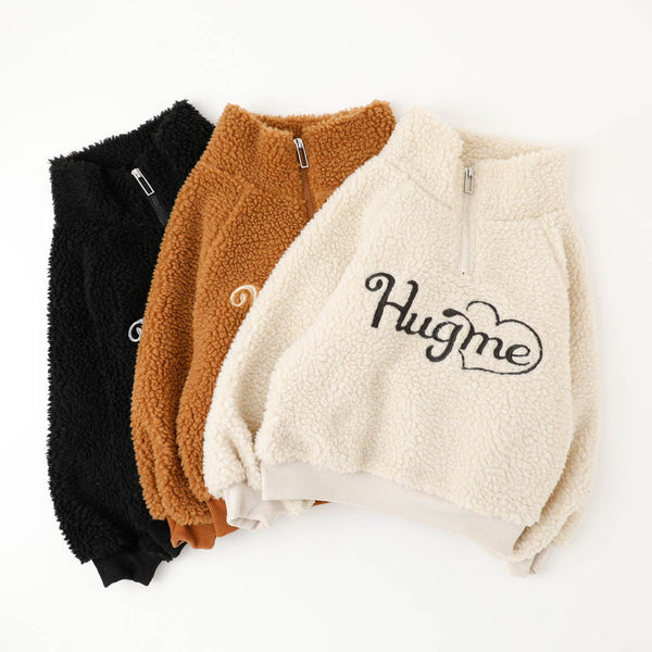 【HUGMEボア】（軽ふわ保温素材）ハートロゴ刺繍スタンドカラーハーフジップトップス