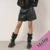 フェイクレザーショートパンツ