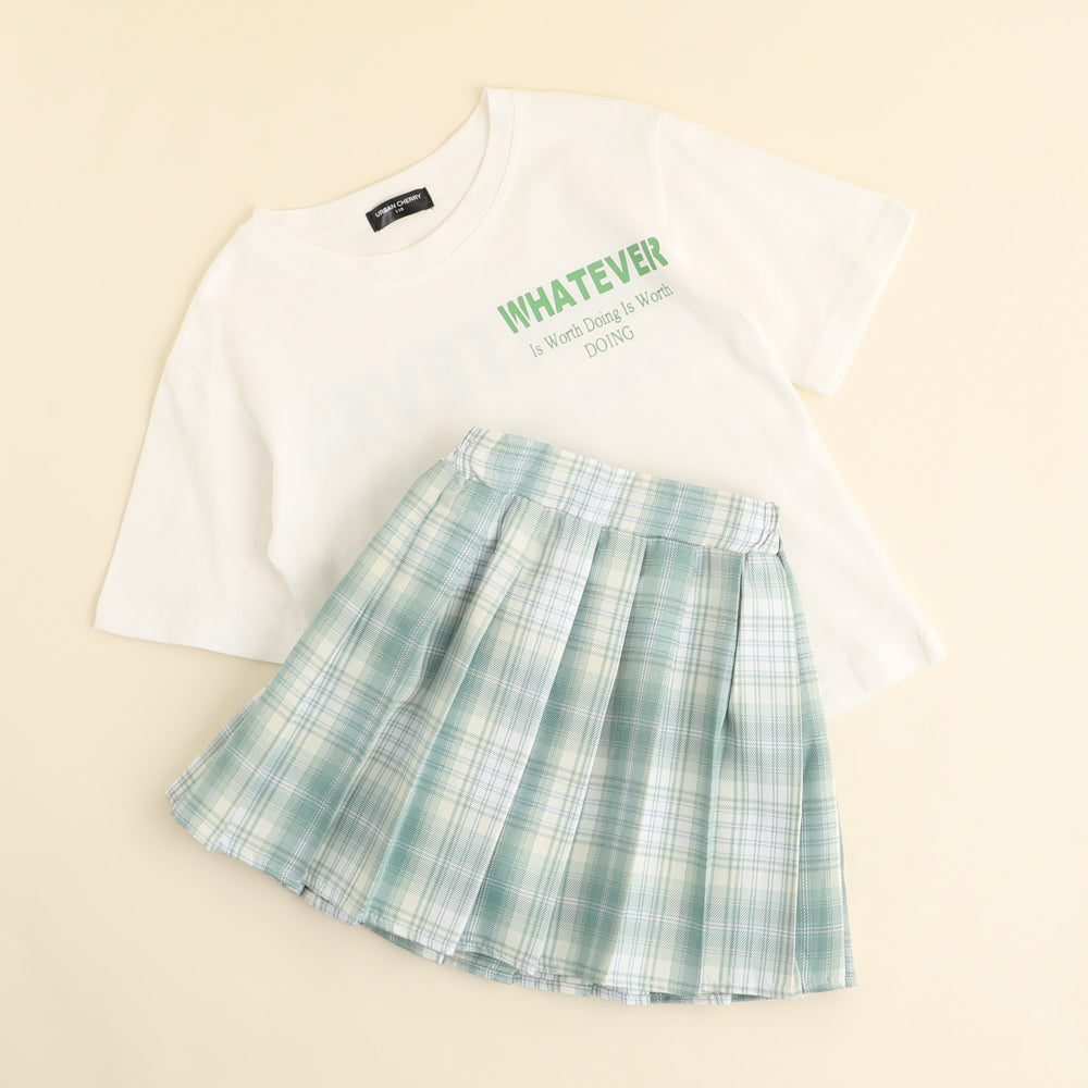 ロゴプリントTシャツ＋チェックプリーツスカート